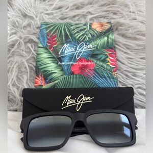 🔥Sale🔥Maui Jim Kahiko PolarizedPlus2 Sunglasses – Matte Black Lightweight NWOT